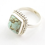 Solid silver top design gemstone ring